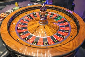 Tampilan layar aplikasi menampilkan berbagai opsi sport betting dan live casino yang tersedia